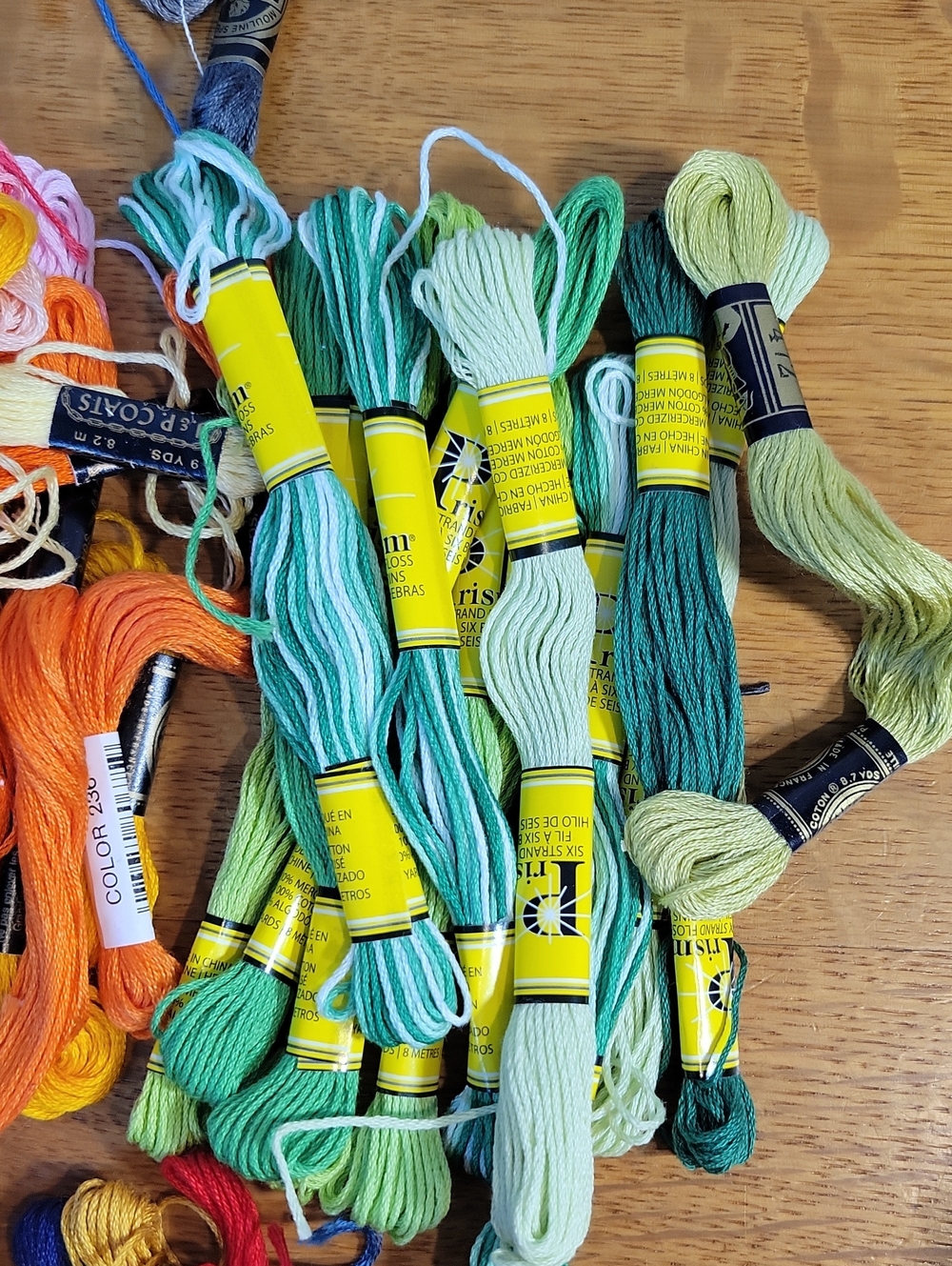 Lot 200 Skeins DMC, Prism, J&P Coats Embroidery Floss Assorted Colors Cotton - Picture 8 of 10